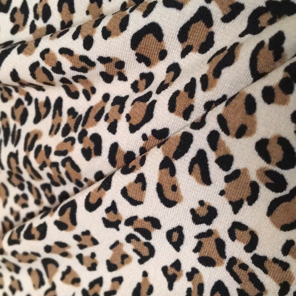 👗Betsy Johnson🎉 Flirty & Sexy Animal Print Dress